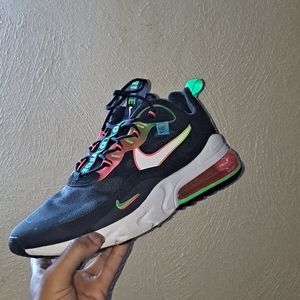 Nike React